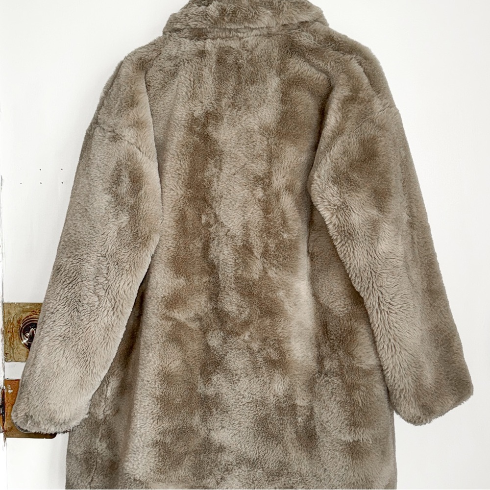 Zara Plush Faux Fur Coat in Beige